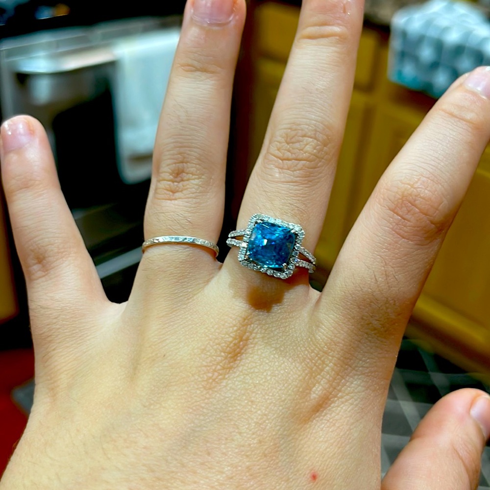 14KT white gold ladies cast zircon & diamond ring.